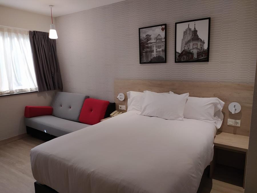 Ramada By Wyndham Madrid Tres Cantos Eksteriør bilde