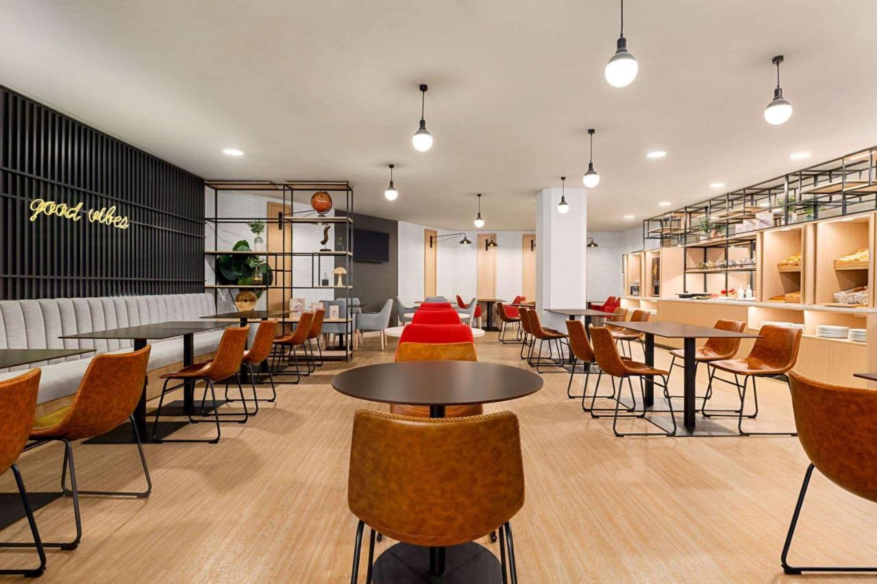 Ramada By Wyndham Madrid Tres Cantos Eksteriør bilde
