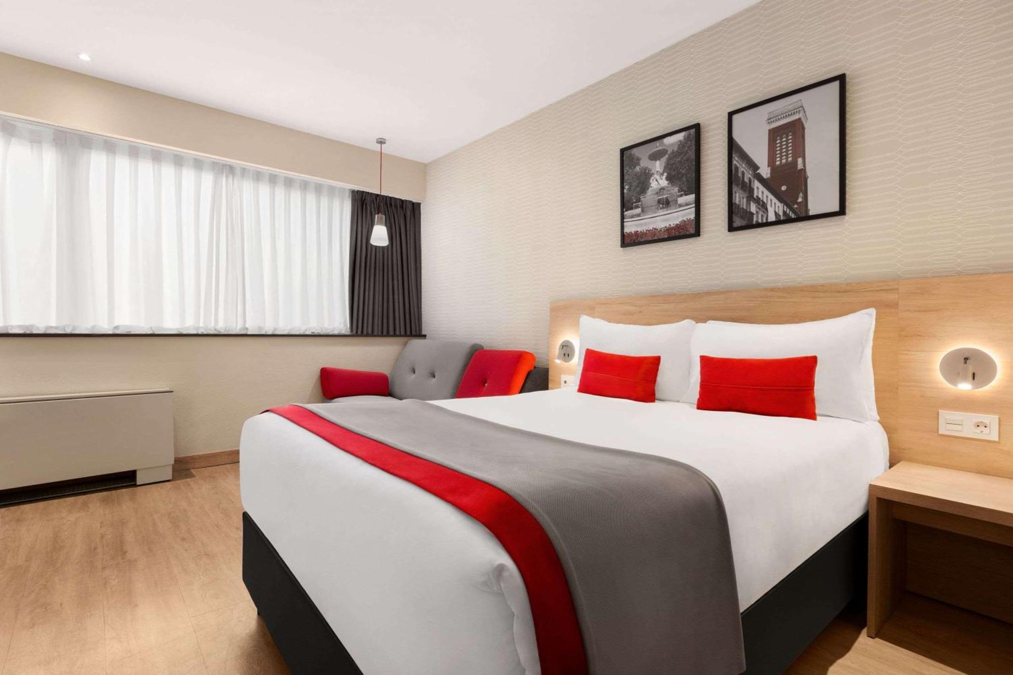 Ramada By Wyndham Madrid Tres Cantos Eksteriør bilde
