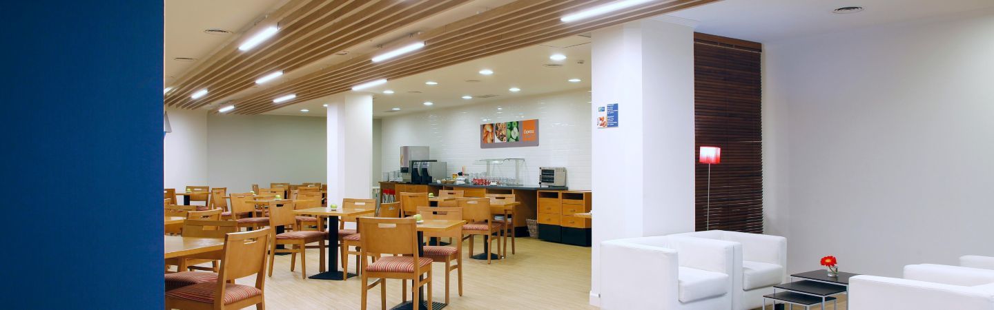 Ramada By Wyndham Madrid Tres Cantos Eksteriør bilde